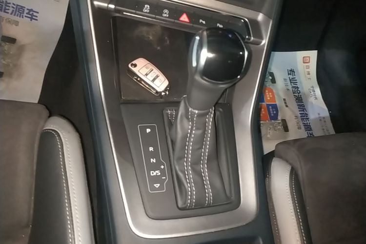 Audi Q3 2022 car image #14