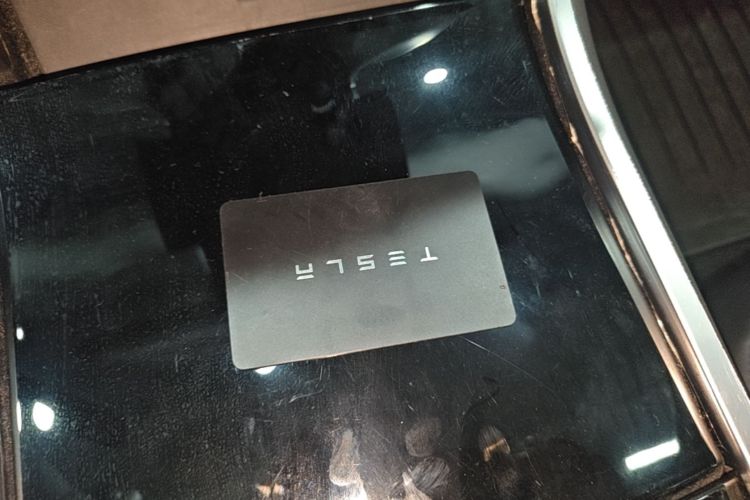 Tesla Model 3 2020 car image #9