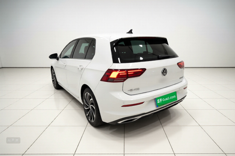 Volkswagen Golf 2021 car image #5