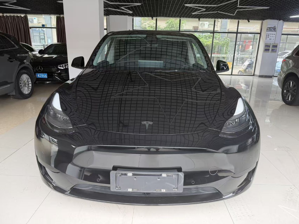 Tesla Model Y 2022 #2 Tesla Model Y 2022 car image #2