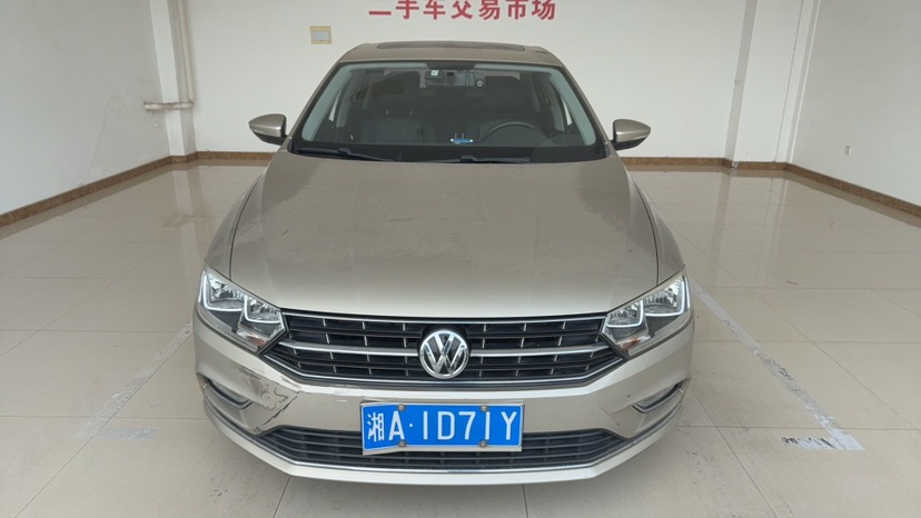 Volkswagen Bora 2016 car image #2
