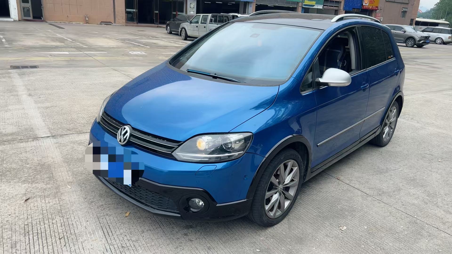 Volkswagen Golf (Imported) 2013 car image 