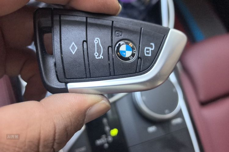 BMW 3 Series 2021 car image #10