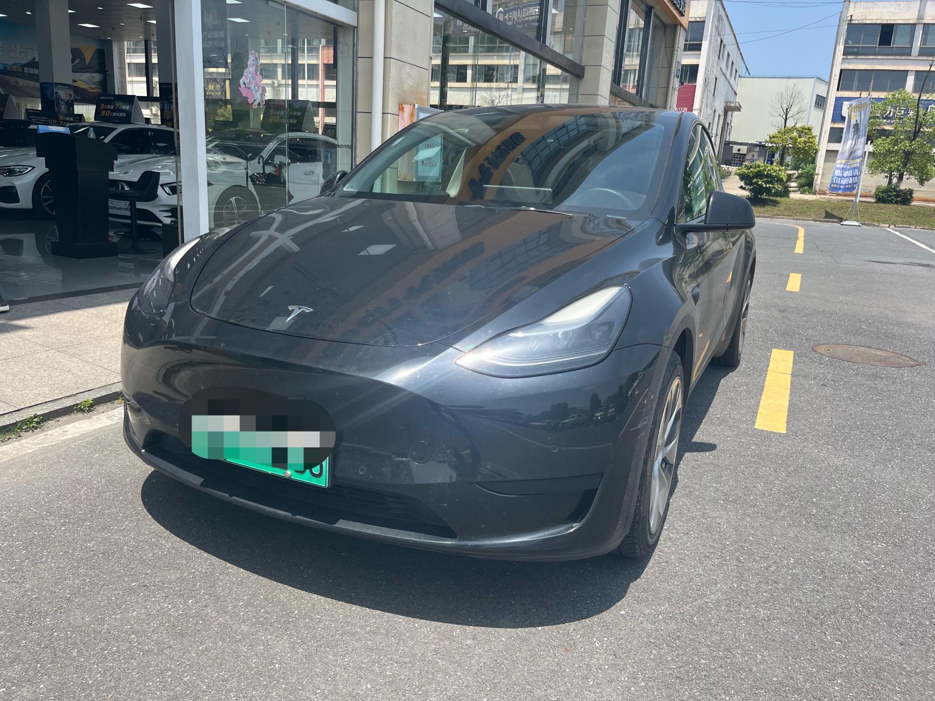 Tesla Model Y 2022 car image 