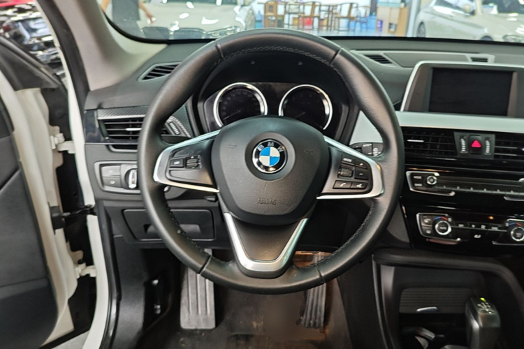 BMW X1 2019 #11 BMW X1 2019 immagine di auto #11