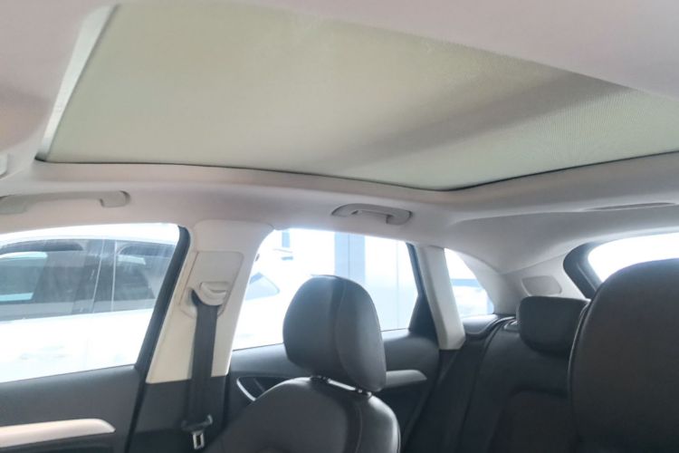 Audi Q3 2017 immagine di auto #18