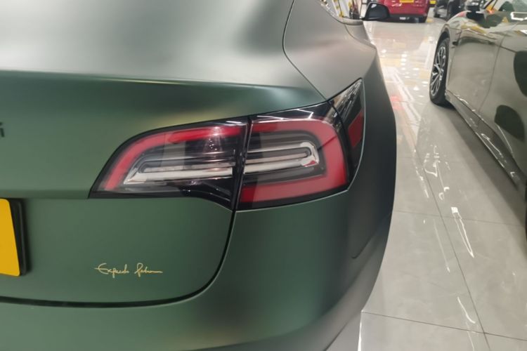Tesla Model 3 2021 صورة سيارة #8