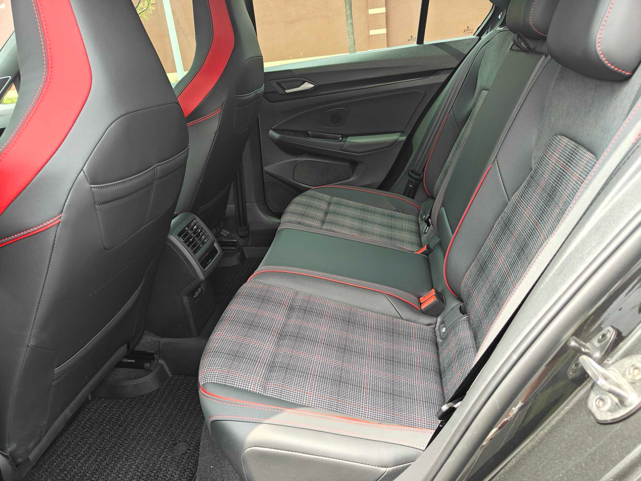 Volkswagen GolfGTI 2022 car image #8