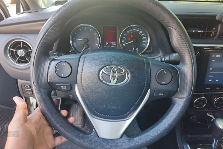 Toyota Corolla 2019 immagine di auto #12