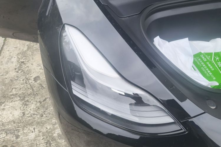 Tesla Model Y 2021 #8 Tesla Model Y 2021 car image #8