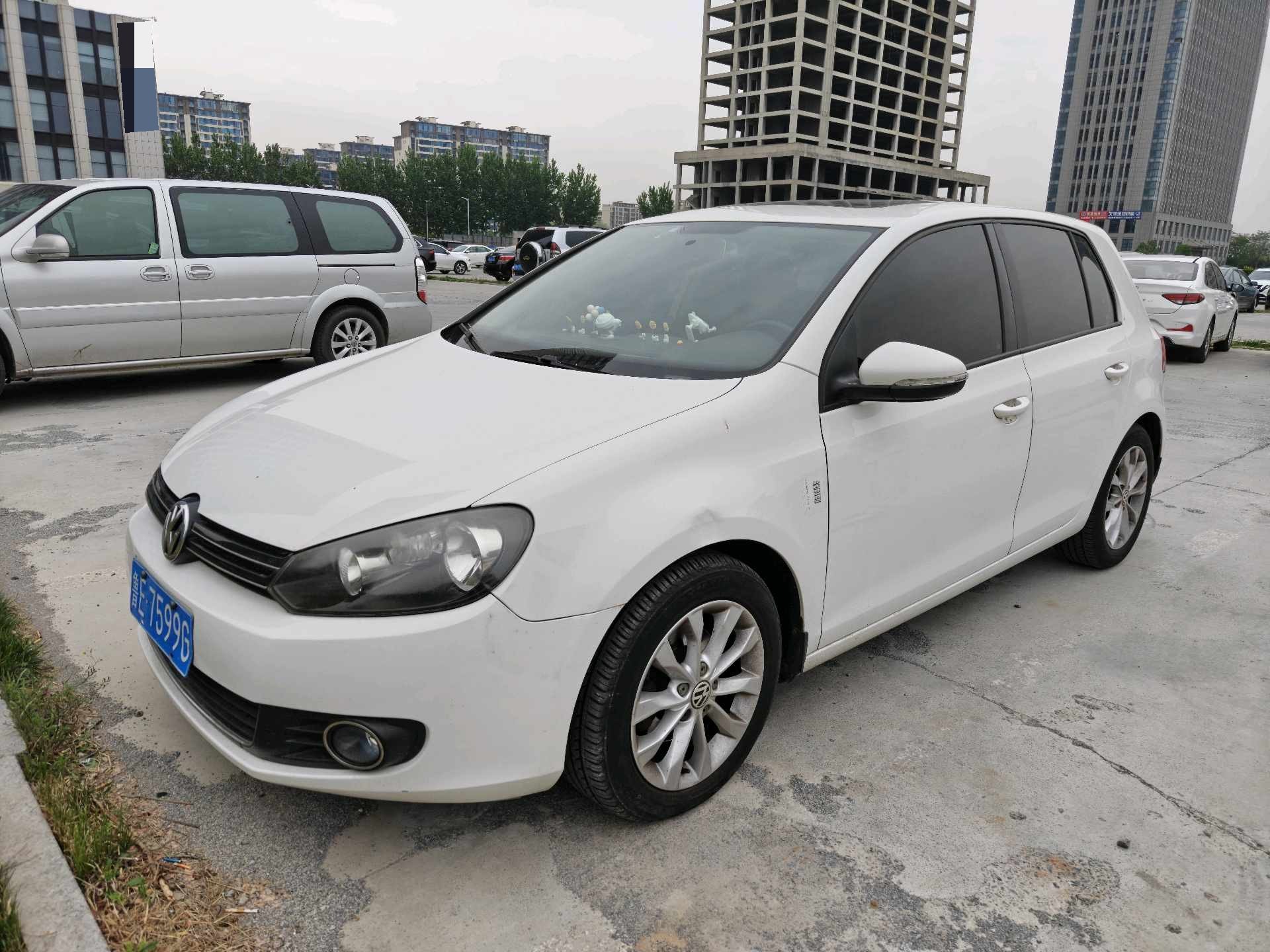 Volkswagen Golf 2014 Volkswagen Golf 2014 car image