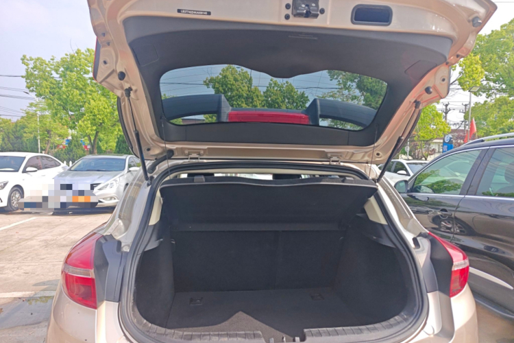 GEELY Emgrand GS 2019 صورة سيارة #19