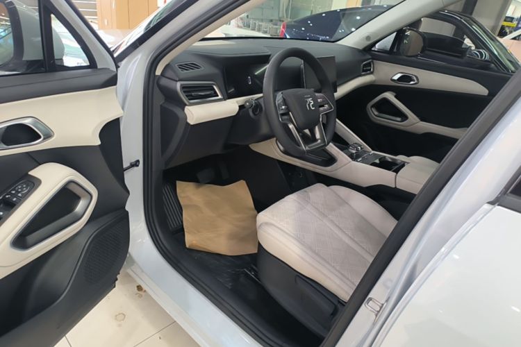 BYD YuanUP 2024 #16 BYD YuanUP 2024 car image #16