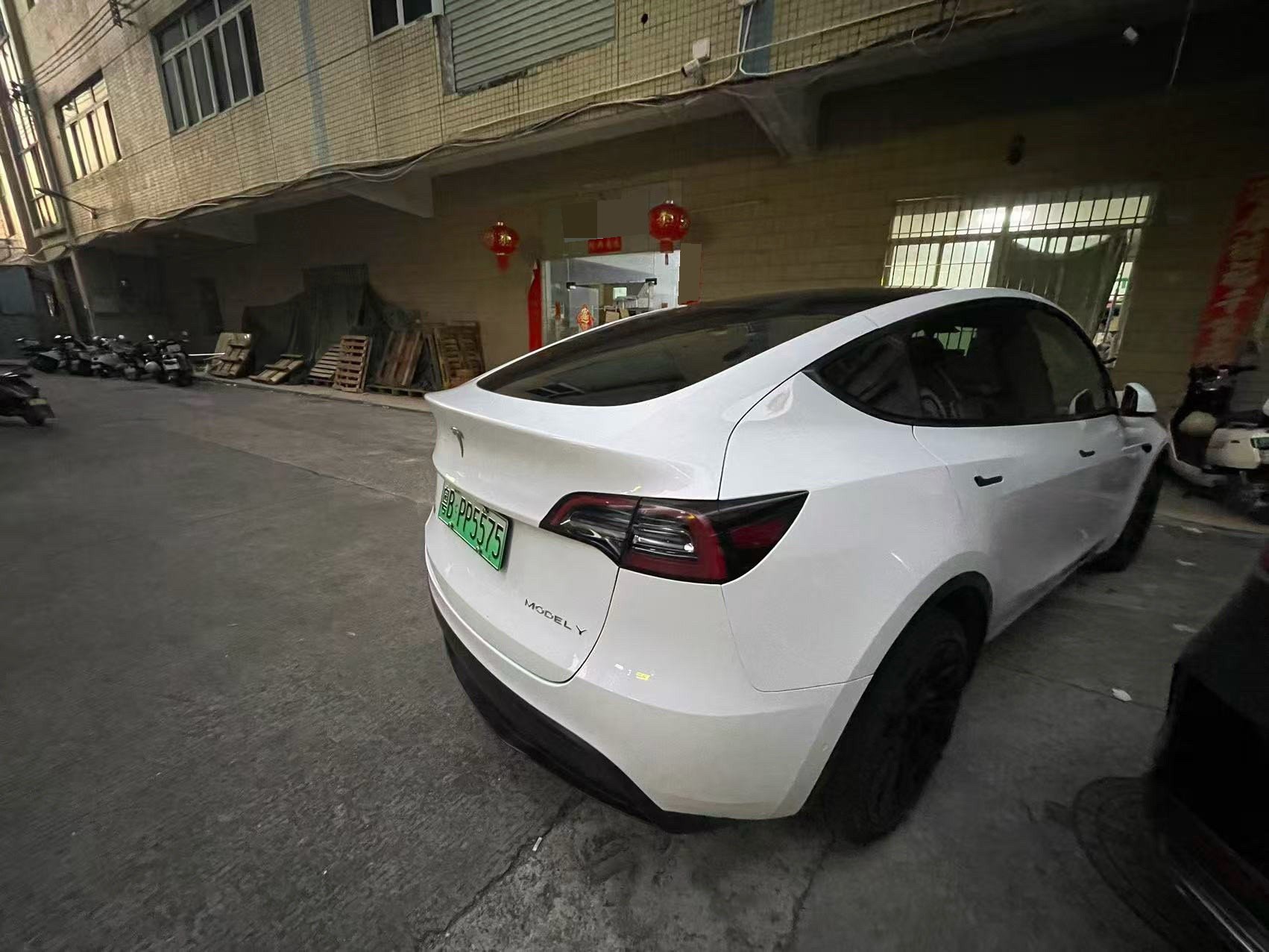Tesla Model Y 2023 image de voiture #3