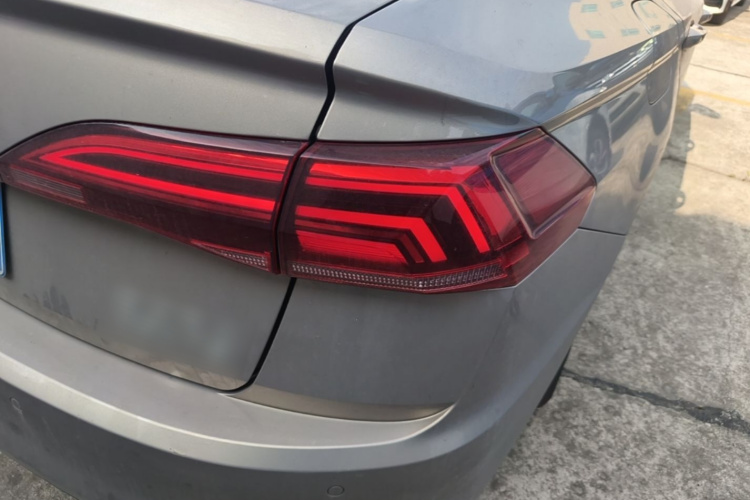 Volkswagen Bora 2021 car image #8