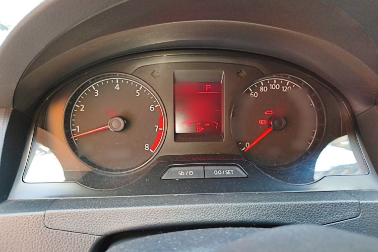 Volkswagen Santana 2015 car image #16