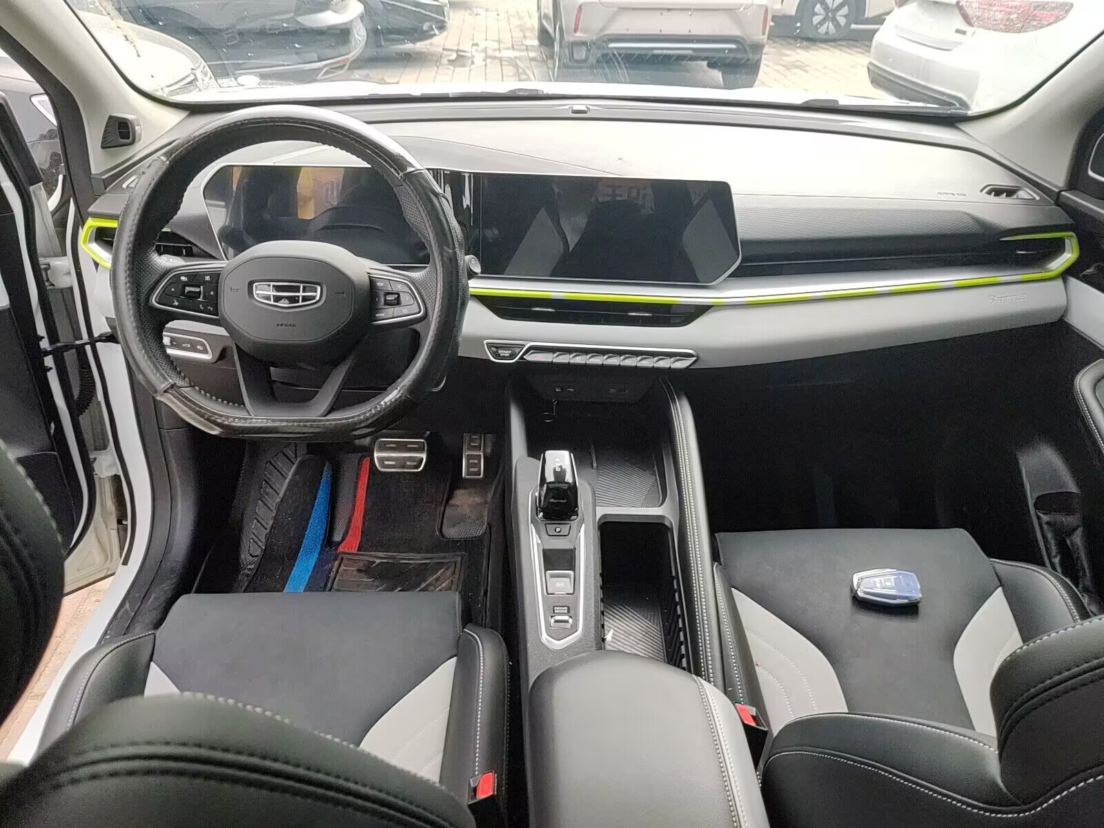 GEELY Coolray 2023 car image #2