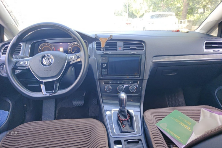 Volkswagen Golf 2019 #11 Volkswagen Golf 2019 car image #11
