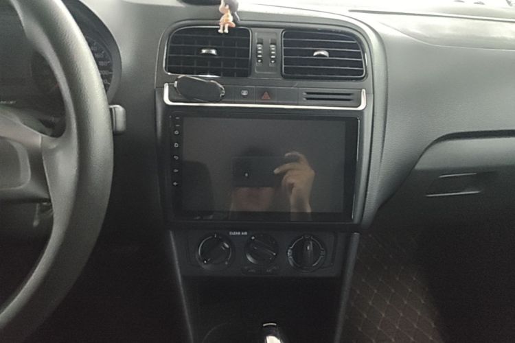 Volkswagen Polo 2017 #13 Volkswagen Polo 2017 car image #13