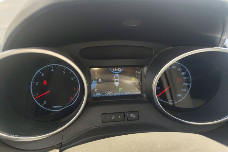 BYD Yuan 2017 #13 BYD Yuan 2017 car image #13