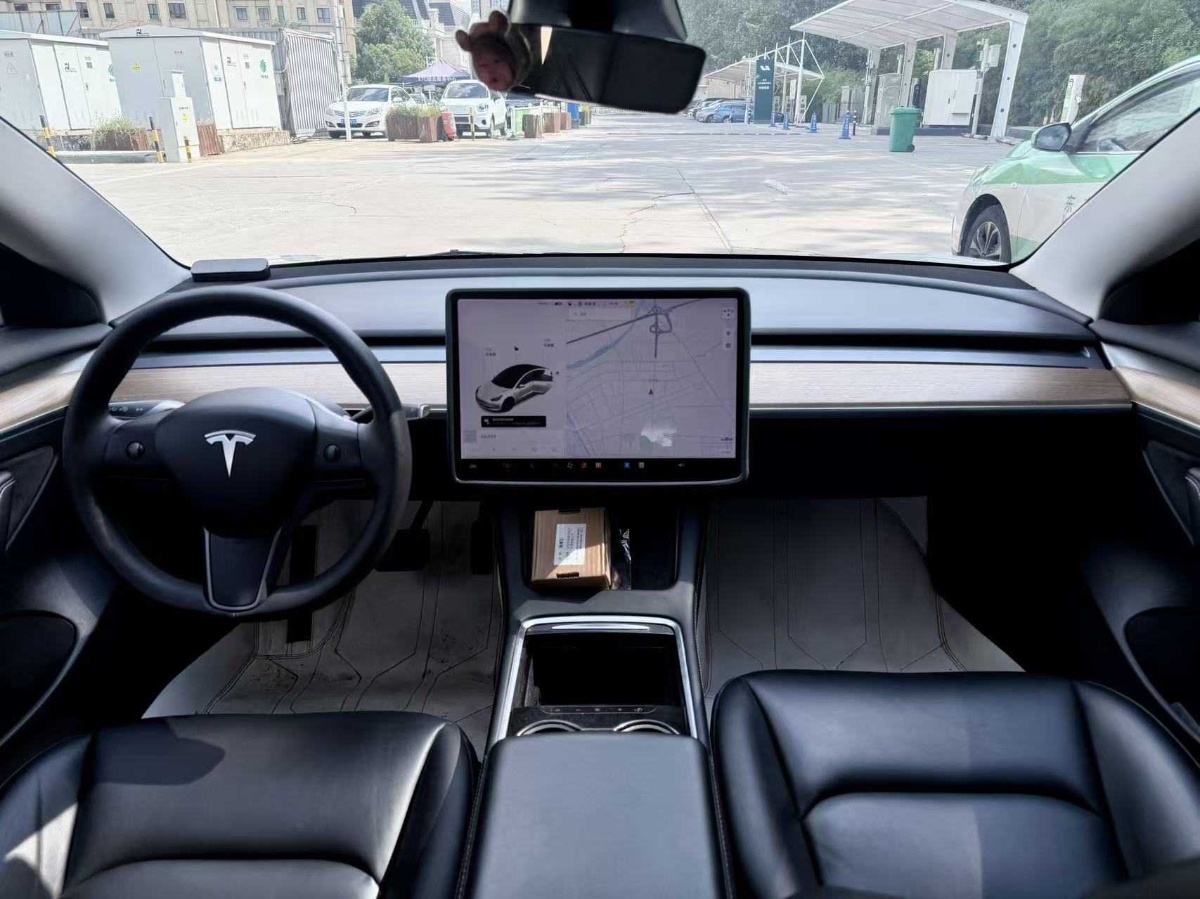 Tesla Model 3 2021 car image #4