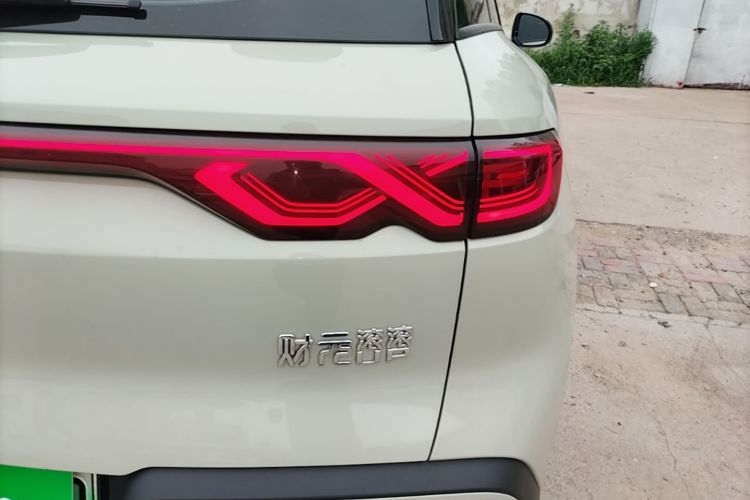 BYD YuanUP 2024 car image #8