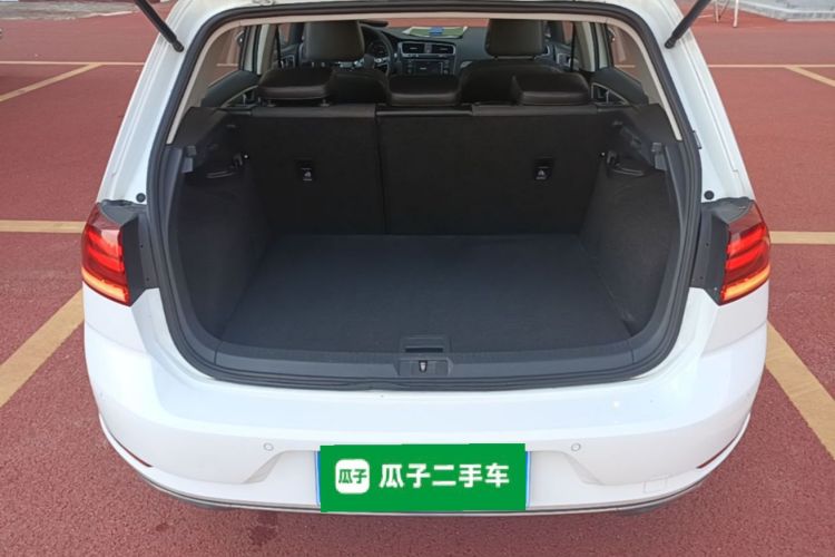 Volkswagen Golf 2018 car image #21