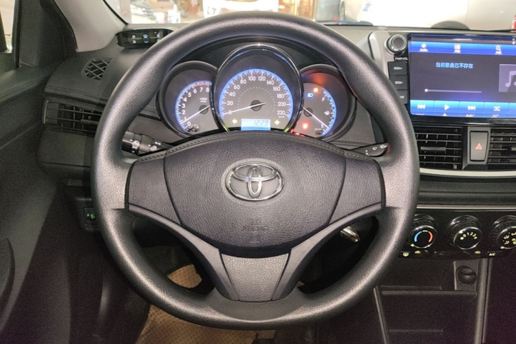 Toyota Vios 2017 #11 Toyota Vios 2017 car image #11
