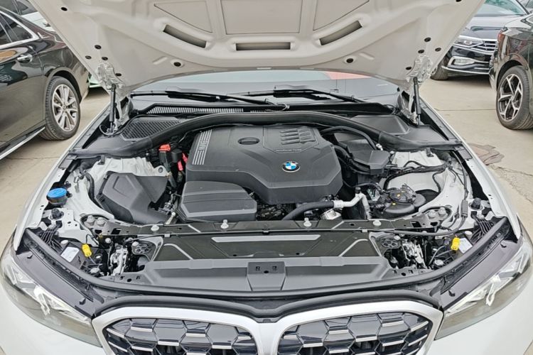 BMW 3 Series 2023 car image #19