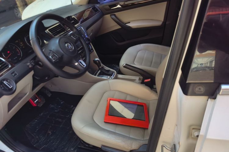 Volkswagen Santana 2015 car image #15
