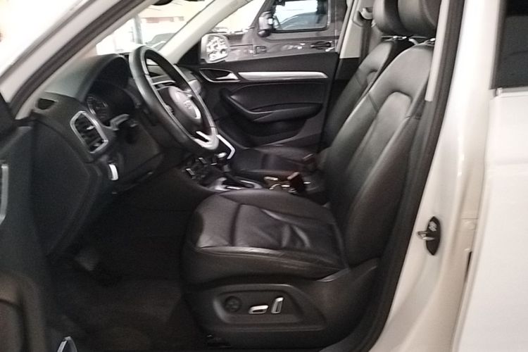 Audi Q3 2018 #15 Audi Q3 2018 car image #15