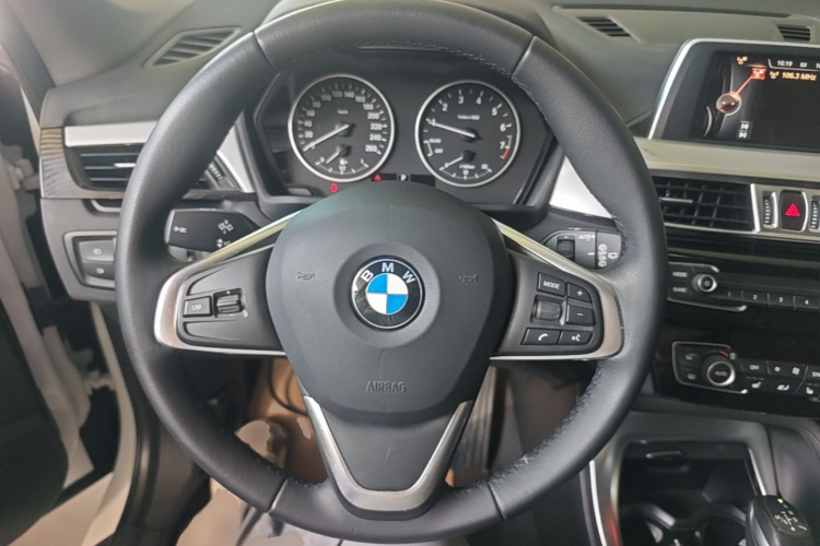 BMW X1 2017 #11 BMW X1 2017 immagine di auto #11