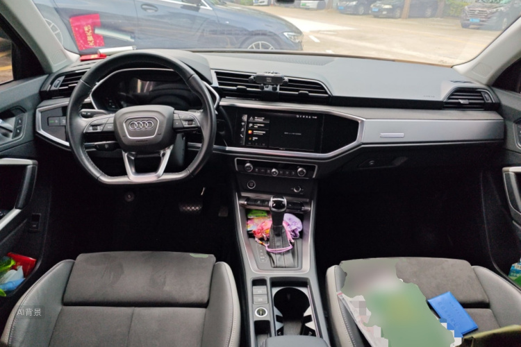 Audi Q3 2022 immagine di auto #11