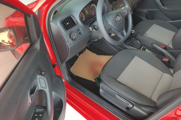 Volkswagen Polo 2018 car image #16