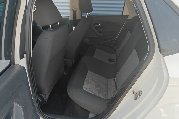 Volkswagen Polo 2017 imagem de carro #17