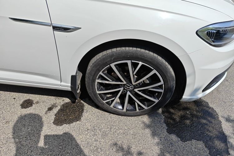 Volkswagen Lavida 2021 car image #9