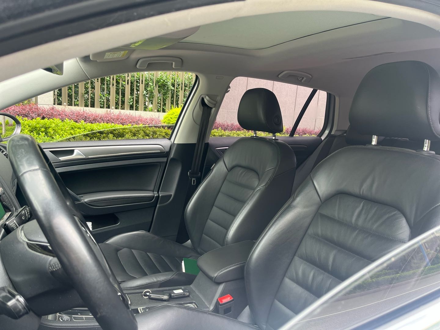 Volkswagen Golf 2015 car image #9