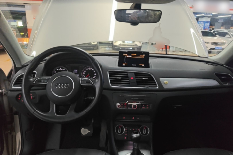 Audi Q3 2018 #10 Audi Q3 2018 car image #10