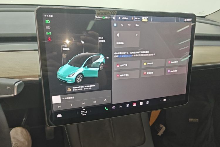 Tesla Model Y 2021 #13 Tesla Model Y 2021 car image #13