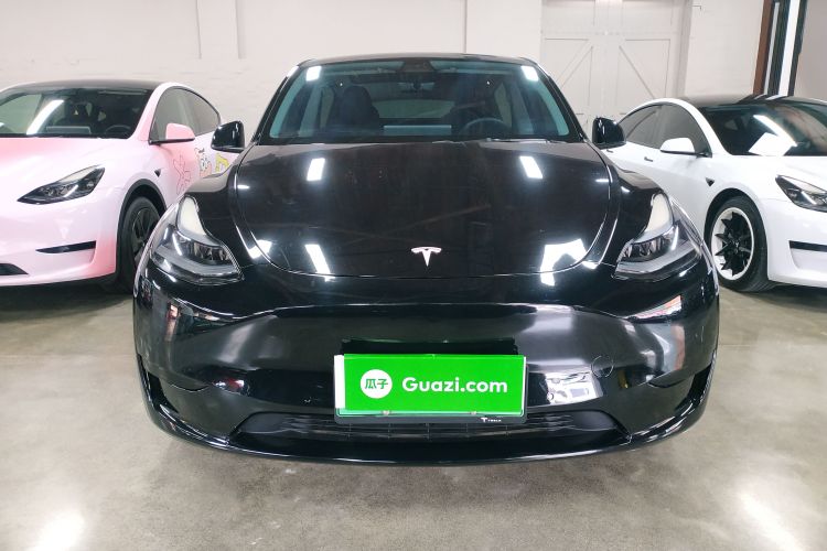 Tesla Model Y 2023 car image #3