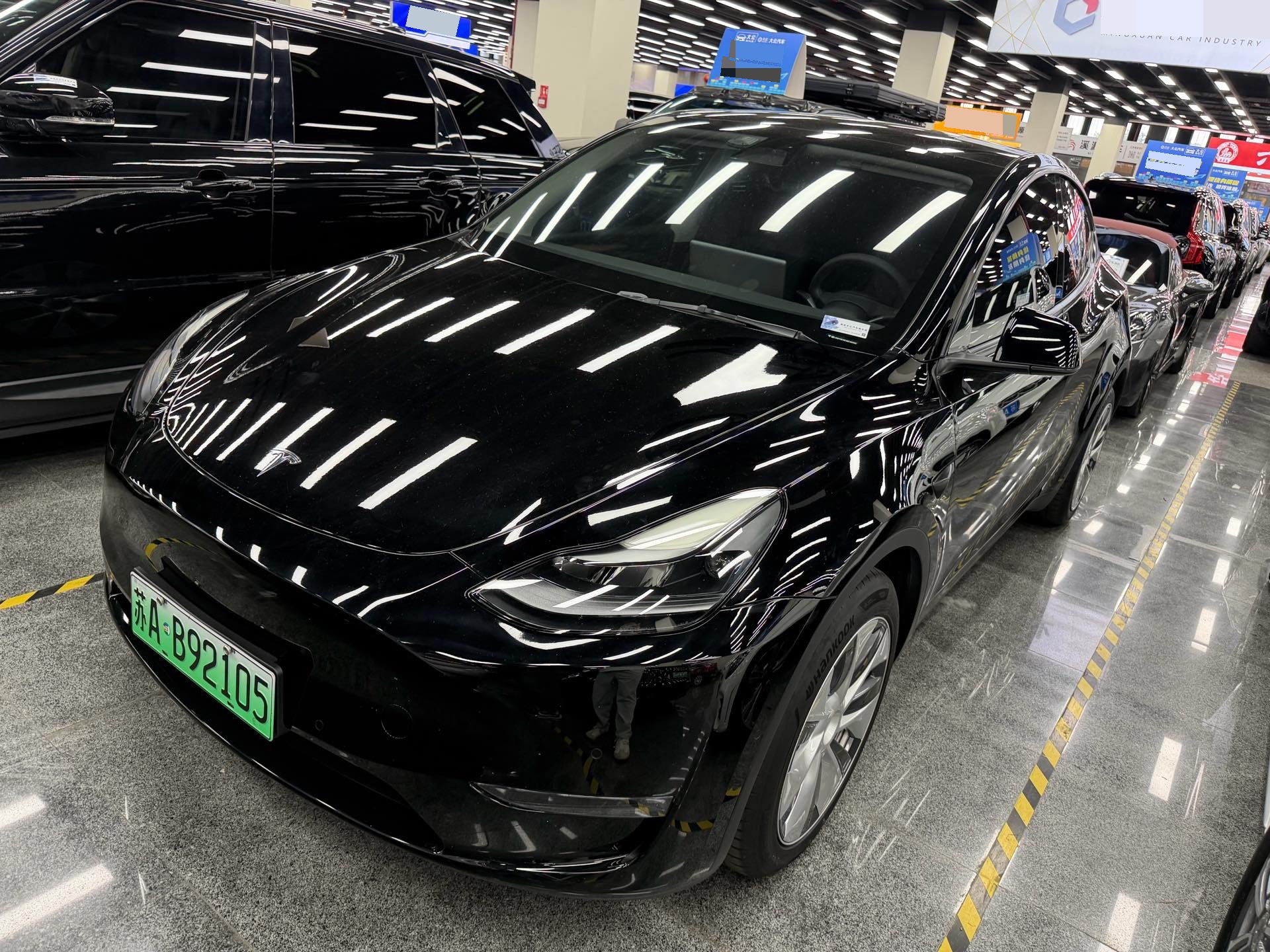 Tesla Model Y 2022 Tesla Model Y 2022 car image