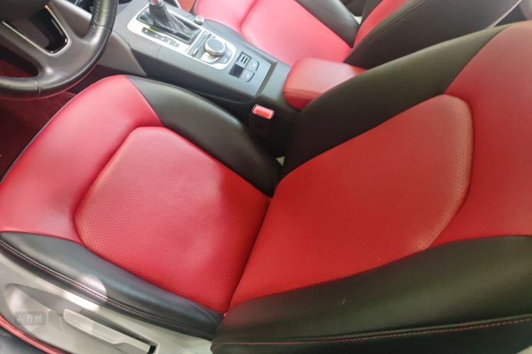 Audi A3 2018 car image #17