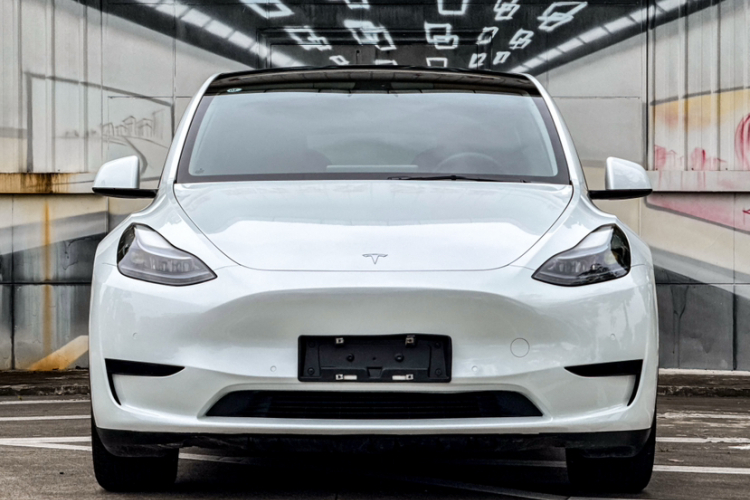 Tesla Model Y 2022 car image #4