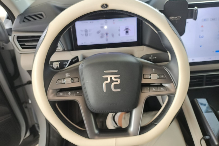 BYD YuanUP 2025 car image #11