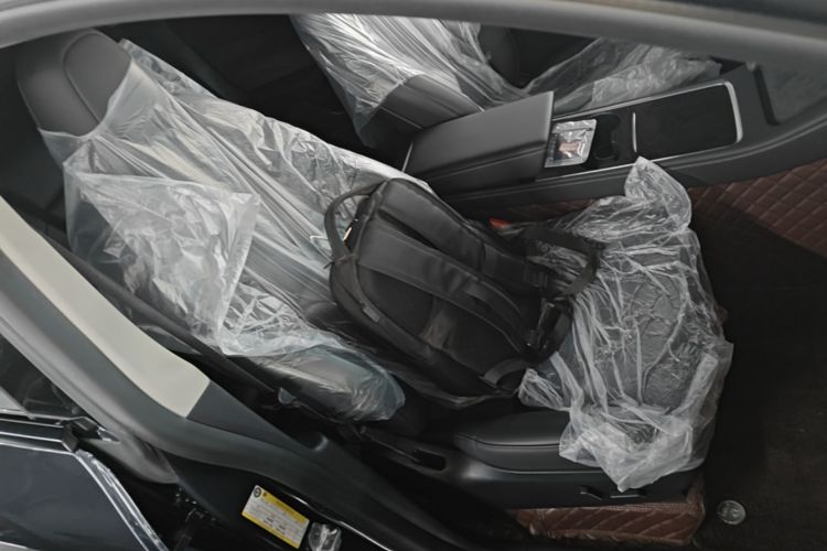 Tesla Model Y 2025 car image #24