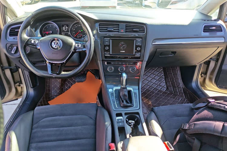 Volkswagen Golf 2018 #10 Volkswagen Golf 2018 صورة سيارة #10