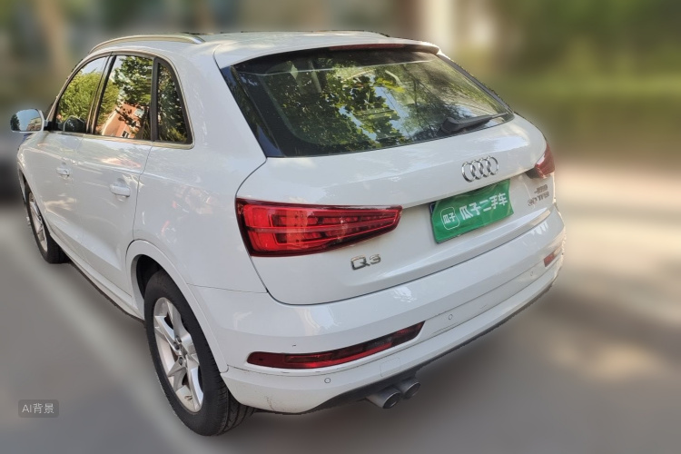 Audi Q3 2017 car image #5