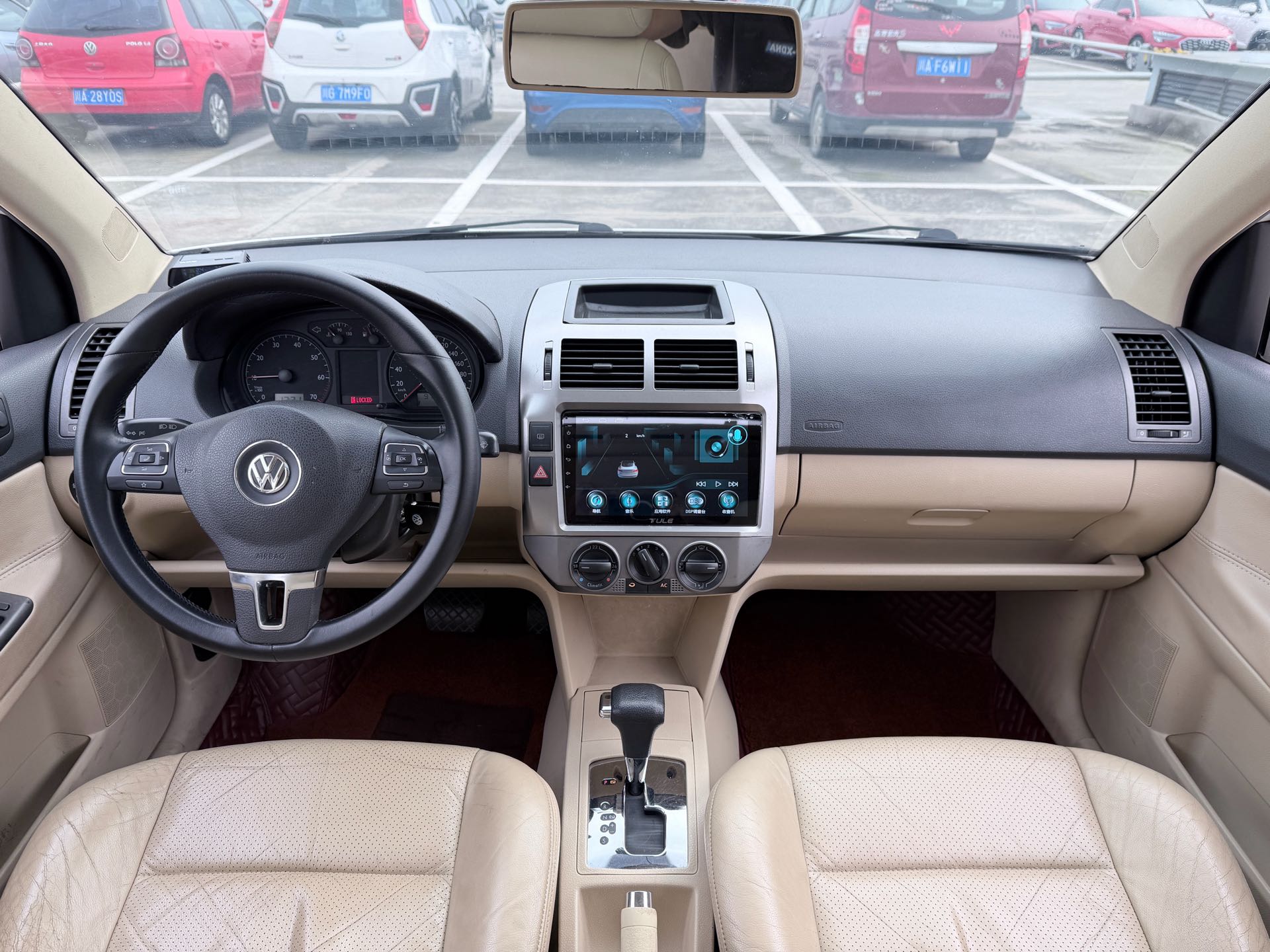 Volkswagen Polo 2010 immagine di auto #7
