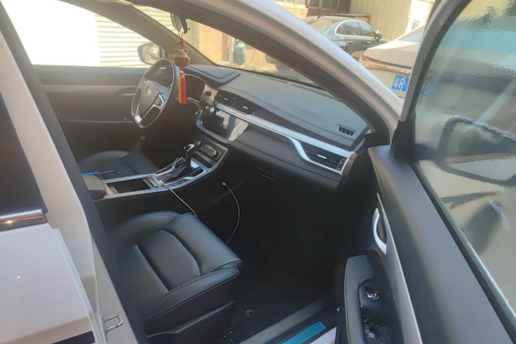 GEELY Emgrand 2019 #21 GEELY Emgrand 2019 car image #21