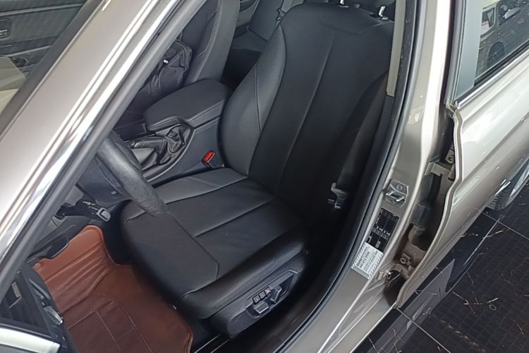 BMW 3 Series 2017 car image #15